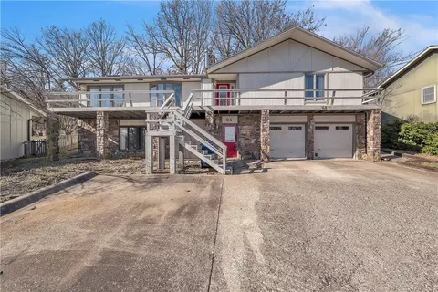 64 Mayfair Dr, Bella Vista, AR 72715