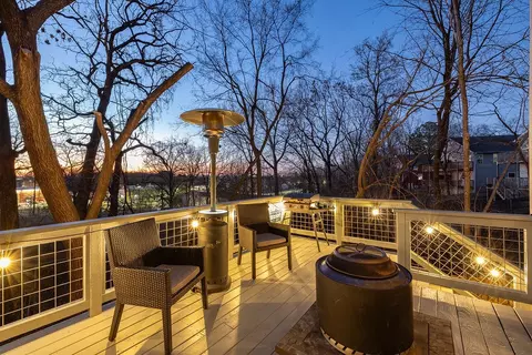 2411 N Bronze Tree Dr, Fayetteville, AR 72703
