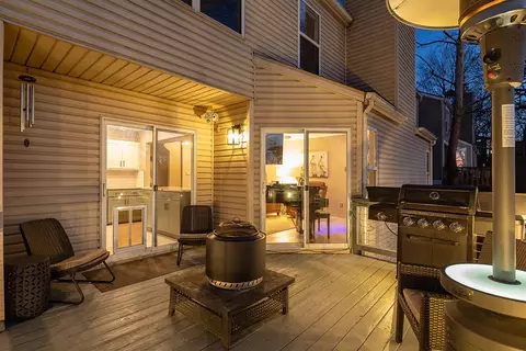 2411 N Bronze Tree Dr, Fayetteville, AR 72703