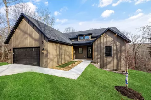 5 Carpenter Ln, Bella Vista, AR 72715