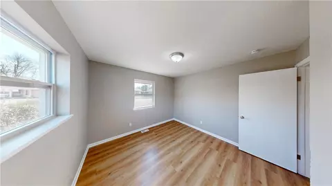 Bedroom - 2014 Dee Ave, Springdale, AR 72762 photo 7 of 11