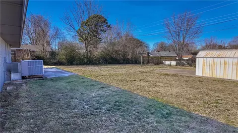 Exterior - 2014 Dee Ave, Springdale, AR 72762 photo 4 of 7