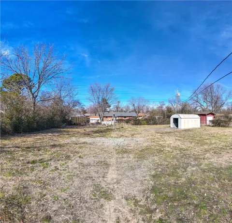 Exterior - 2014 Dee Ave, Springdale, AR 72762 photo 3 of 7