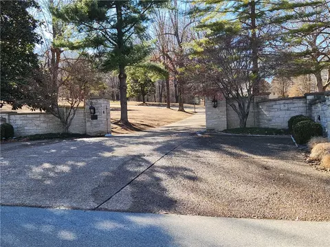 Stonehedge Drive, Harrison, AR 72601 photo 5