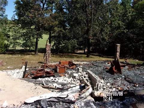 21 Tohatchi Cir, Cherokee Village, AR 72529