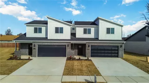 704 706 Sun Meadows Loop, Centerton, AR 72719