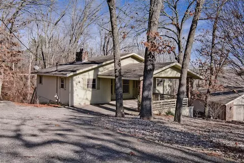 1 Woburn Ln, Bella Vista, AR 72715