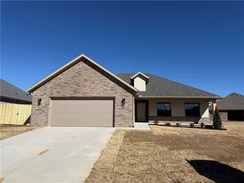 76 W Watson Ln, Farmington, AR 72730