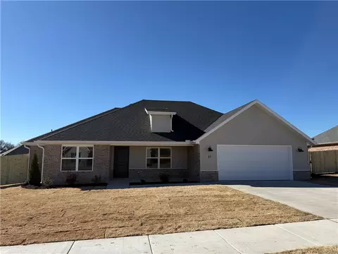 27 N Banner Ave, Farmington, AR 72730