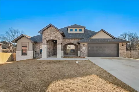 2201 Hay Meadows St, Springdale, AR 72762