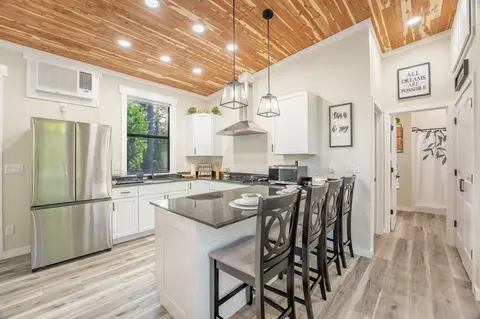Kitchen - 16103 Hickory Dr, Rogers, AR 72756 photo 1 of 2