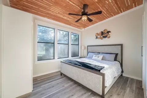 Bedroom - 16103 Hickory Dr, Rogers, AR 72756 photo 1 of 2