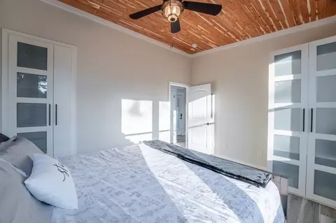 Bedroom - 16103 Hickory Dr, Rogers, AR 72756 photo 2 of 2