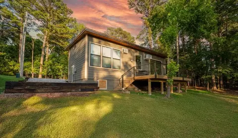 Exterior - 16103 Hickory Dr, Rogers, AR 72756 photo 6 of 9