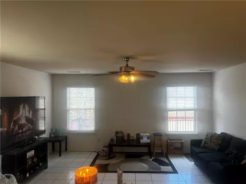 Living - 723 Cascade Cir, Springdale, AR 72764 photo 2 of 4