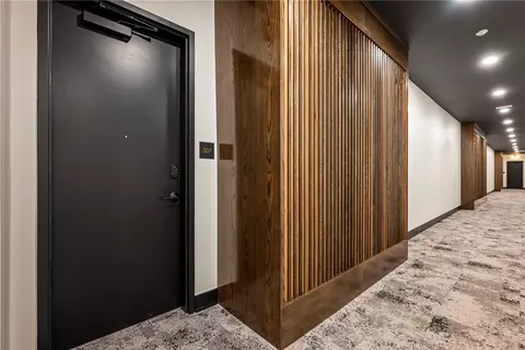 905 SE 4th St #307, Bentonville, AR 72712