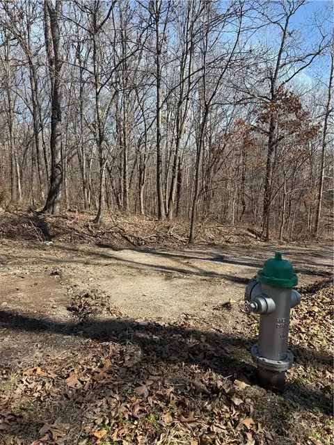 11 Pamela Ln, Bella Vista, AR 72715