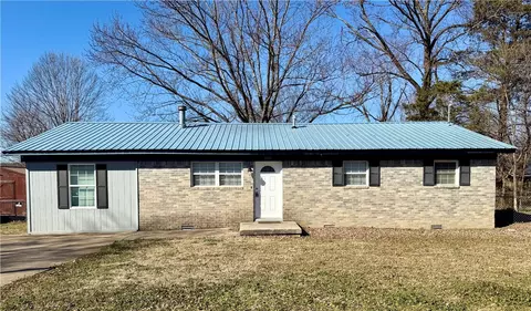 339 Davis St, Pea Ridge, AR 72751