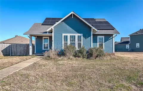 1316 S Lyndon Xing, Fayetteville, AR 72704