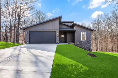 3 Celtic Dr, Bella Vista, AR 72714