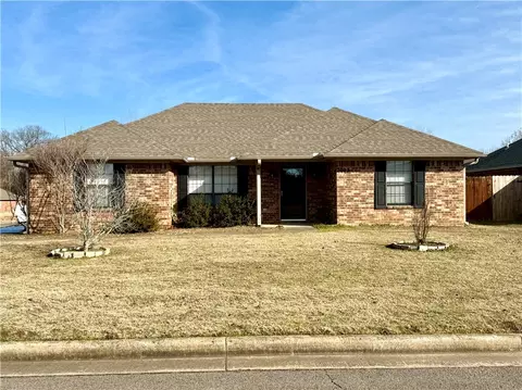 2003 S Utica Ave, Russellville, AR 72802
