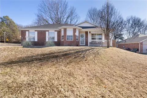 1200 S China Berry Ln, Fayetteville, AR 72704
