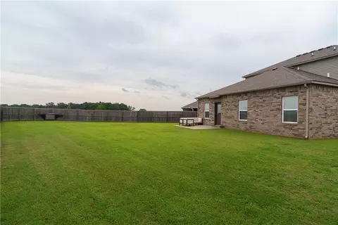 Exterior - 4424 Cornwall St, Springdale, AR 72762 photo 3 of 9