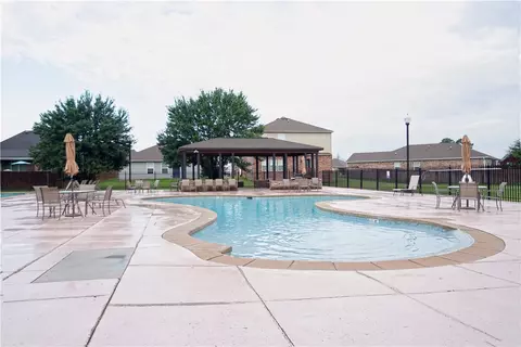 Exterior - 4424 Cornwall St, Springdale, AR 72762 photo 5 of 9