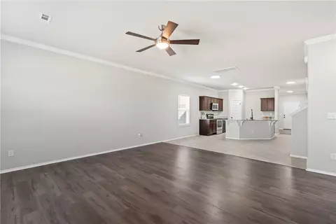 Living - 4424 Cornwall St, Springdale, AR 72762 photo 2 of 5