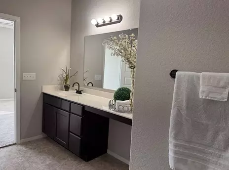 Bath - 4424 Cornwall St, Springdale, AR 72762 photo 2 of 3