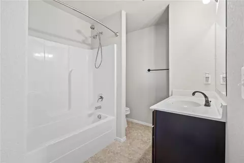 Bath - 4424 Cornwall St, Springdale, AR 72762 photo 3 of 3