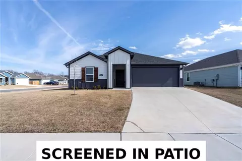2009 N Fleetwood Ln, Siloam Springs, AR 72761