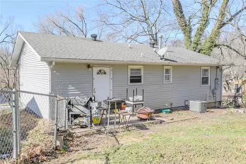 Exterior - 603 Ash St, Harrison, AR 72601 photo 4 of 4
