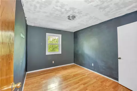 Bedroom - 603 Ash St, Harrison, AR 72601 photo 2 of 3