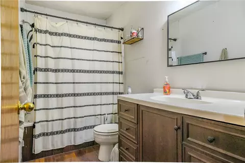 Bath - 603 Ash St, Harrison, AR 72601 photo 1 of 1