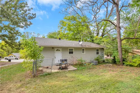 Exterior - 603 Ash St, Harrison, AR 72601 photo 3 of 3