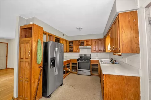 Kitchen - 603 Ash St, Harrison, AR 72601 photo 1 of 2