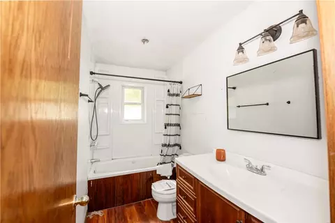Bath - 603 Ash St, Harrison, AR 72601 photo 1 of 1