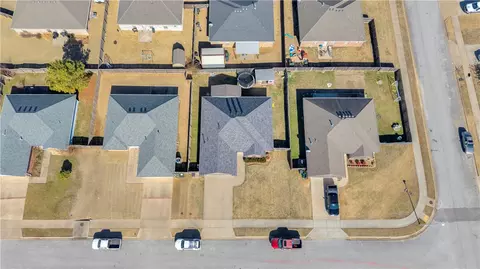 View/Area - 811 Southern Trace Dr, Rogers, AR 72758 photo 1 of 4