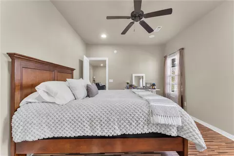 Bedroom - 811 Southern Trace Dr, Rogers, AR 72758 photo 3 of 5