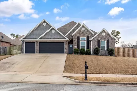 1404 W Gum St, Rogers, AR 72758