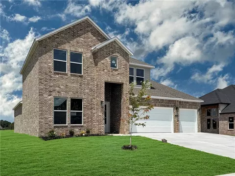 816 Kelleyann Ave, Tontitown, AR 72762