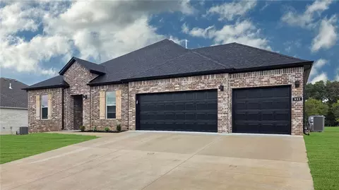 860 Kelleyann Ave, Springdale, AR 72762