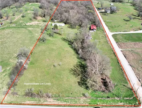 12129 Roy Jech Farm Rd, Gentry, AR 72734