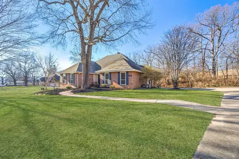 12017 Red Oak Dr, Fayetteville, AR 72704