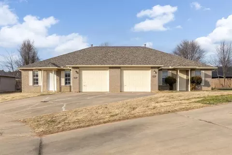 3186 Braxton Ave, Springdale, AR 72764
