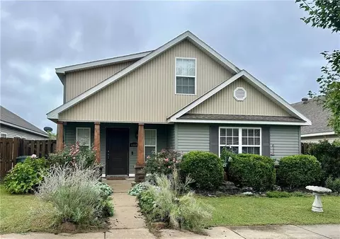 4469 W Pecan St, Fayetteville, AR 72704