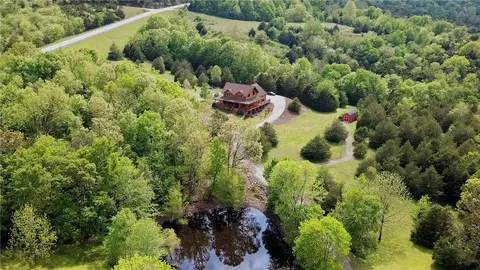 8200 Highway 221, Eureka Springs, AR 72632