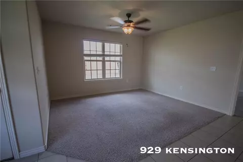 Living - 929-931 Kensington Dr, Centerton, AR 72719 photo 1 of 3