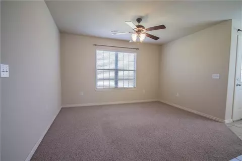Living - 929-931 Kensington Dr, Centerton, AR 72719 photo 3 of 3
